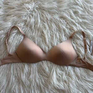 Skims Wireless Form Push Up Plunge Bra Clay Size 32DDD